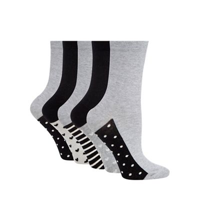 Pack of five grey and black patterned socks